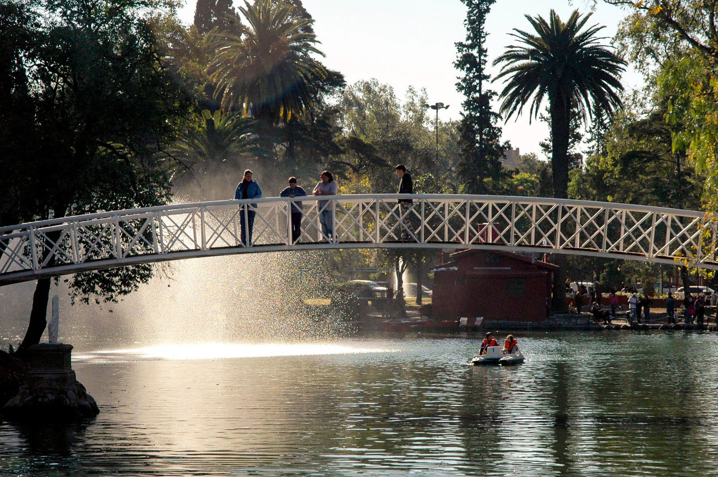 Parque Sarmiento, Co╠ürdoba.jpg